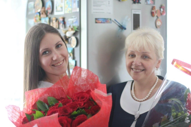 Ирина Захарова в катастрофе над Синайским полуостровом потеряла дочь — 28-летнюю сотрудницу МЧС Эльвиру Воскресенскую | Источник: Ирина Захарова / Vk.com