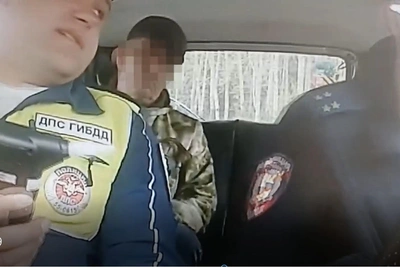 В Омской области задержали пьяного инструктора по вождению