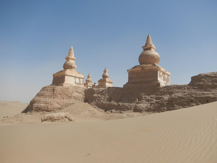 Открытие Хара-Хото: как русская экспедиция нашла в пустыне Гоби удивительный заброшенный город