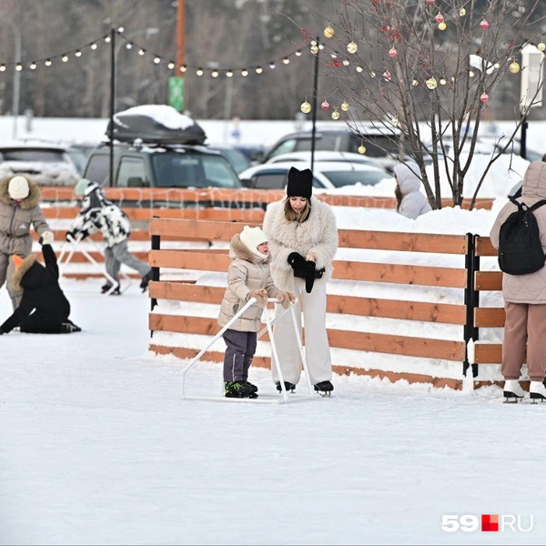 Ребята приходят с мамами | Источник: Василина Любимова / 59.RU