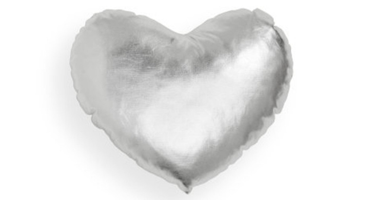 Подушка в форме сердца