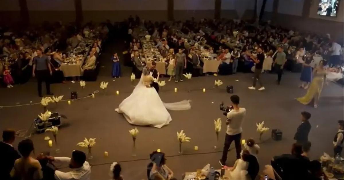 Молодожены на свадьбе бесплатно свадьбы - лучшее порно видео на chelmass.ru