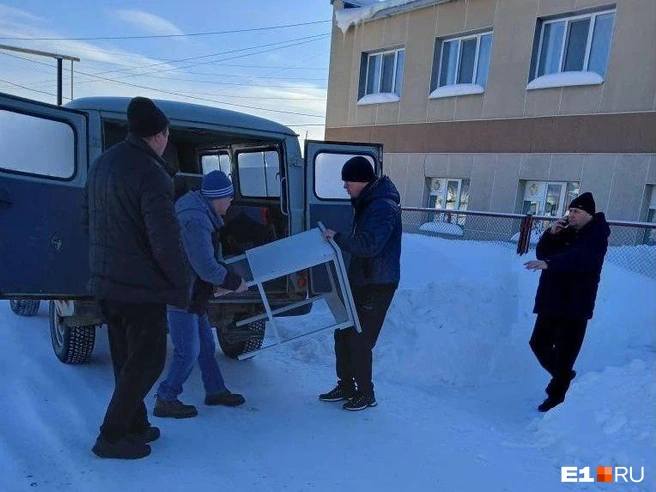 Жители Кушвы собрали более 250 подписей в надежде сохранить пункт общей врачебной помощи «у дома» | Источник: Евгений Сапрыкин