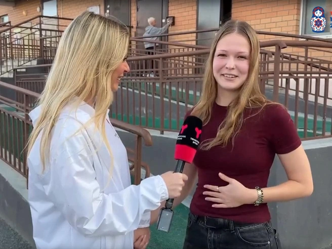 Девушка призналась, что раньше никогда ничего не выигрывала. «Видимо, копила удачу, и вот», — говорит она | Источник: Телеканал «Тюменское время», Tyumentime / Vk.com