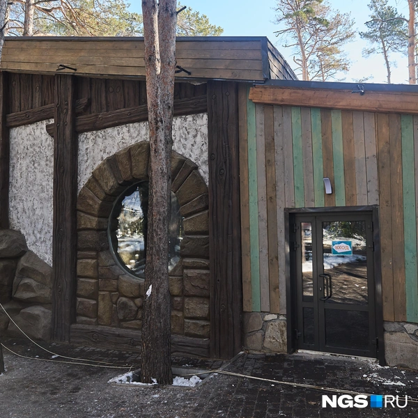 Вход находится между вольером аргалей и хорзой  | Источник: Александр Ощепков / NGS.RU