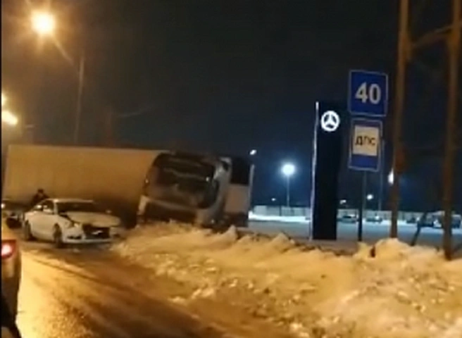 В Рязани разыскивают очевидцев массового ДТП на трассе М5 «Урал» | ya62.ru