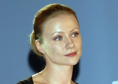 Миронова ворошит историю с Ахеджаковой: «Какую бы точку зрения она ни озвучила, мы должны почитать ее»