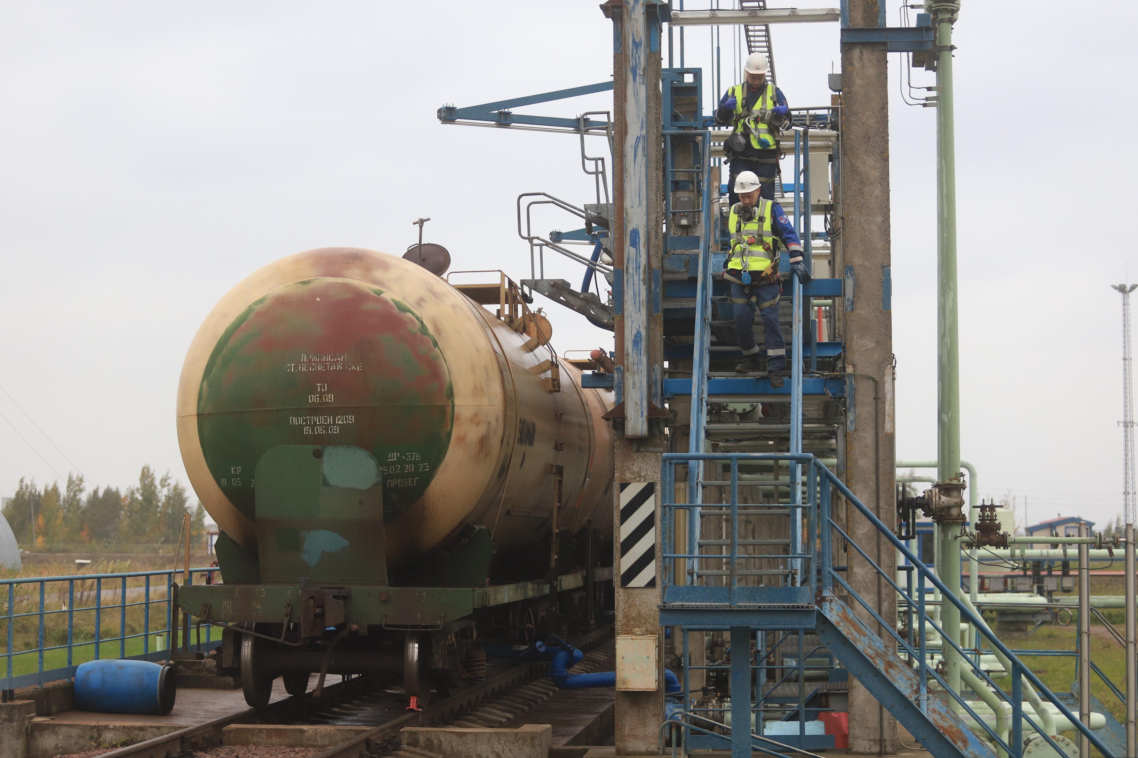 G7 и ЕС планируют тотальный запрет на морские перевозки российской нефти