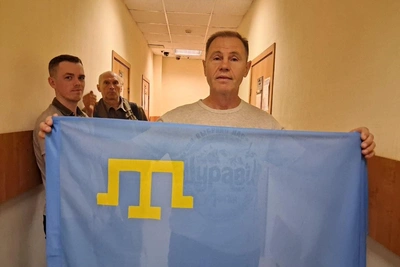Суд прекратил дело о флаге «Нефеса», но рассмотрит протокол о митинге