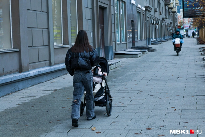 Сейчас пособие по уходу за малышом составляет 40% среднего заработка | Источник: Артём Устюжанин / MSK1.RU