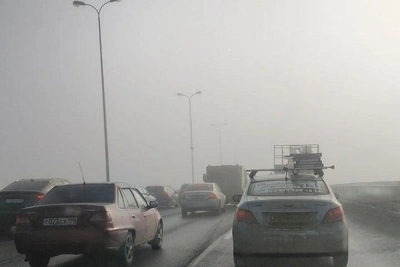 Неожиданный туман вызвал массовые ДТП на дамбе КАД