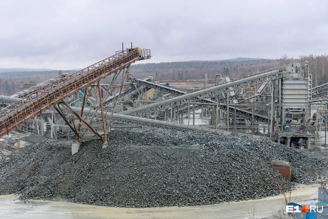 На месторождении планируют ежегодно добывать около 5,5 тысячи тонн сурьмы | Источник: Владислав Лоншаков / E1.RU