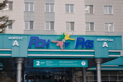 Семья учительницы в коме перевезла её из Египта за 4 млн