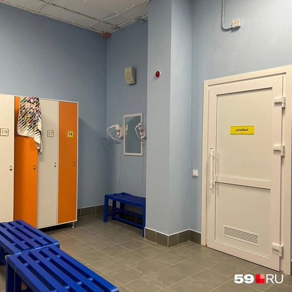 Из раздевалки есть выход в душевую | Источник: Александра Куляпина