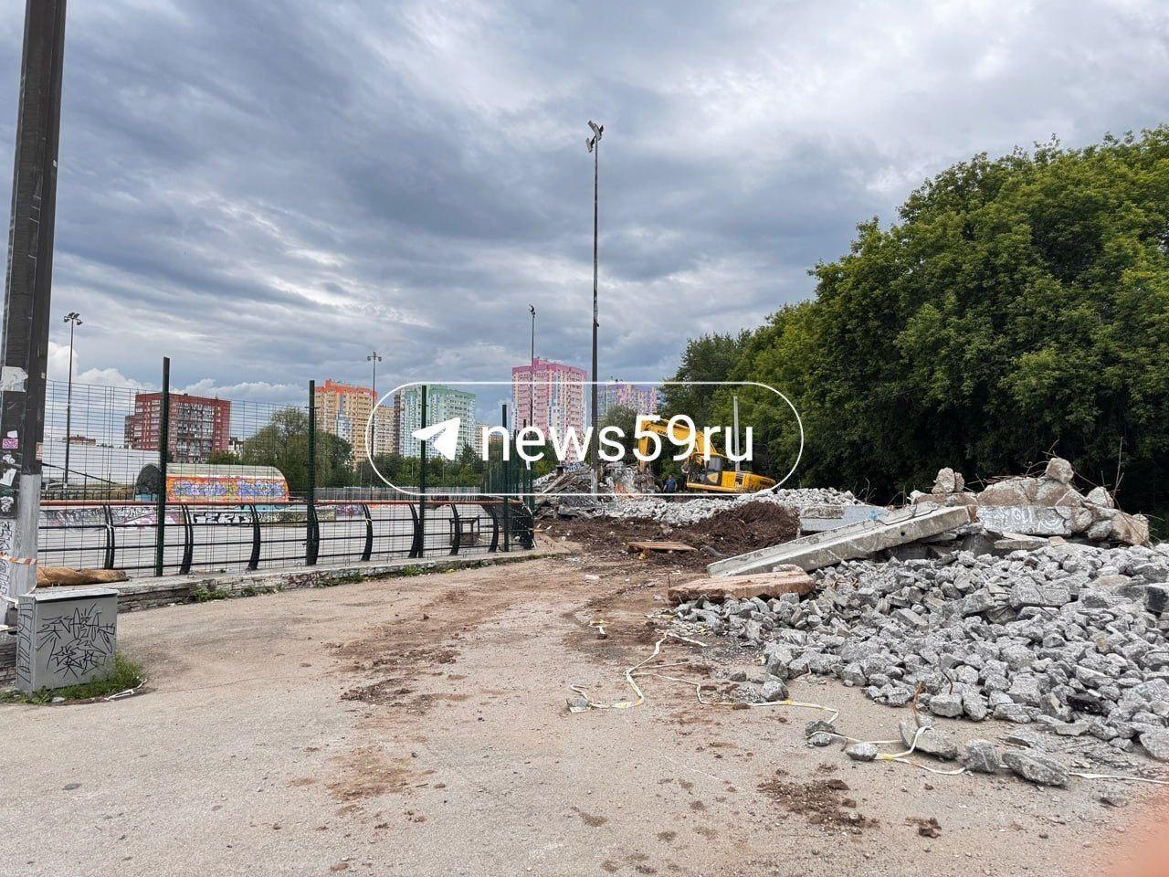Фотофакт: в пермском экстрим-парке, где разбивались скейтеры, сносят трибуны