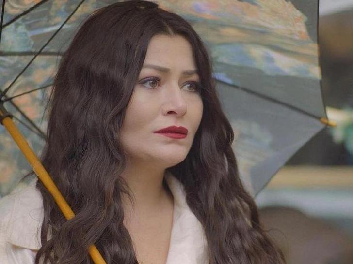 Дениз Чакыр | Источник: Кадр из сериала «На самом деле вы свободны»