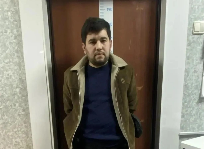 Фото нападавшего опубликовали и в Следственном комитете, и в полиции | Источник: Следком Воронеж / Max.ru