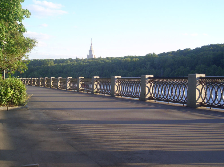 Набережная Лужники Фото