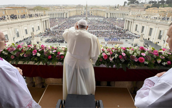 Папа Франциск поздравил католиков с Пасхой