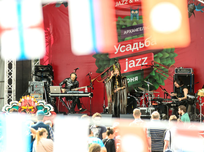 Четырнадцатый фестиваль Усадьба Jazz | marieclaire.ru