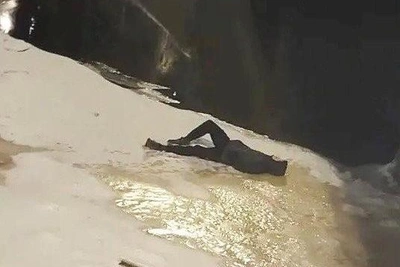 Прыжок с моста на лед привел к травме в Петербурге