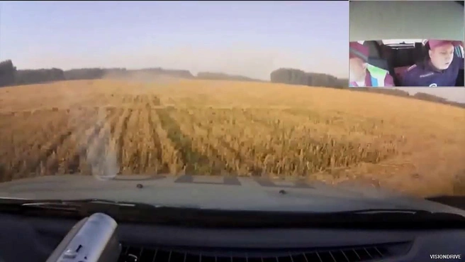 Скриншот видео с канала omskpolice на YouTube | www.fontanka.ru