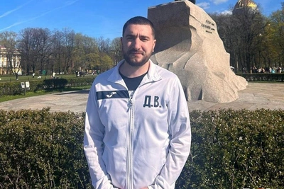 Ученики вспоминают любимого учителя физкультуры