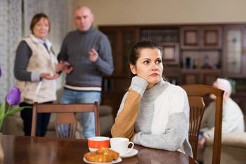 Дом, который перестал быть домом: как устроены токсичные семьи?