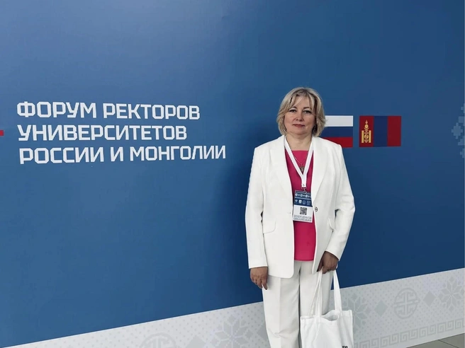 Врач нередко посещает крупные российские форумы и научные конференции, а также сама проводит их в стенах медакадемии | Источник: предоставлено героиней
