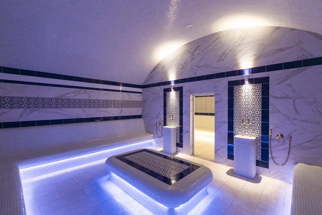 Акватермальный комплекс встречает гостей разнообразием зон отдыха | Источник: «SPA Контраст»