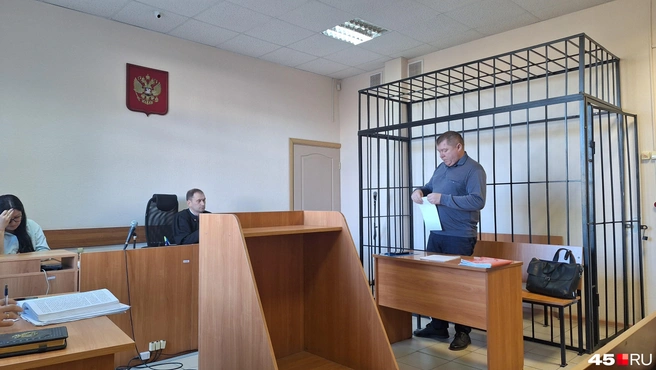 Адвокат Александра Гонцова попросил приобщить к делу копии документов с претензиями к челябинскому подрядчику, которые направлялись в 2023-2024 годах | Источник: Александр Лисихин / 45.RU 