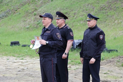 В Пензе прошли соревнования по стрельбе из АК среди полицейских