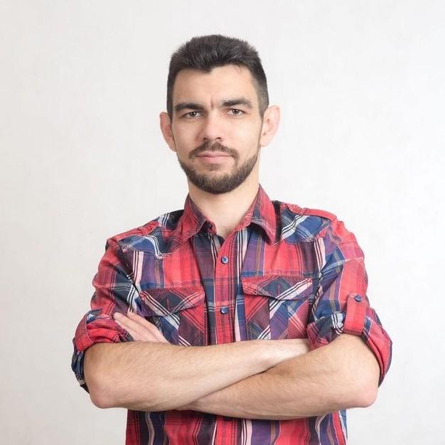 <p>Петр Левин</p>