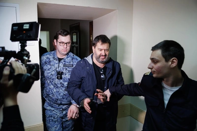 Оператору Серовому смягчили меру пресечения