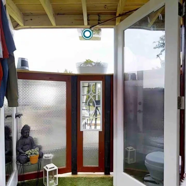 Странненько, но со вкусом: полюбуйтесь на дом-прицеп в виде маленькой пожарной части