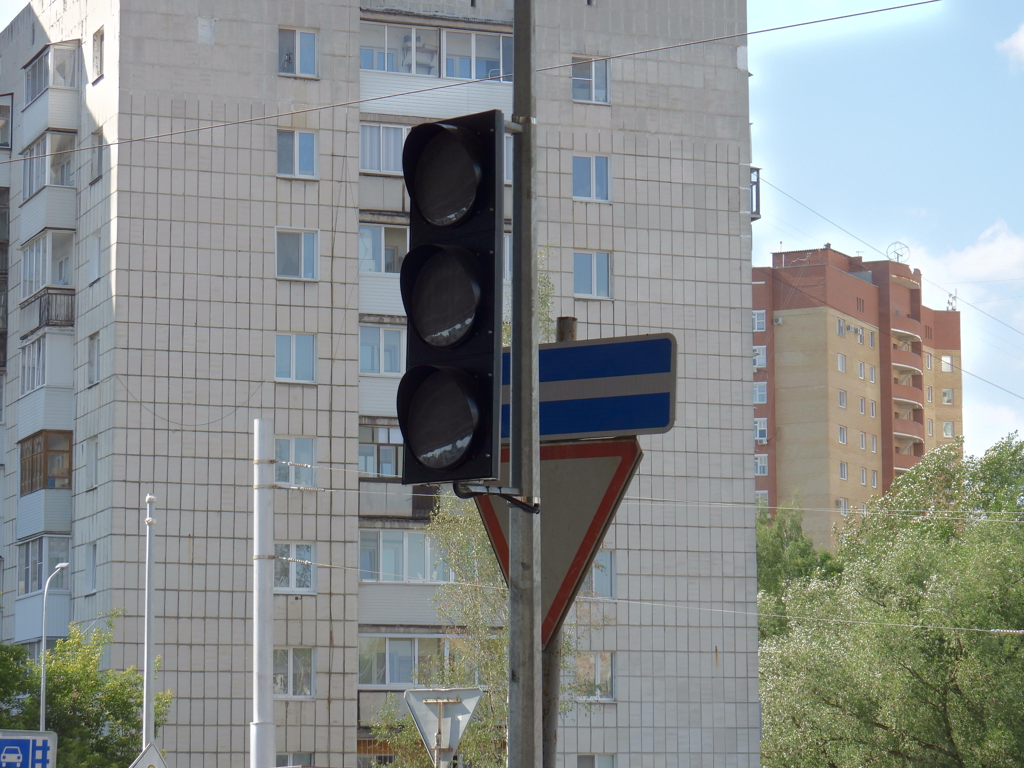 Даже светофоры отключились: в Перми остался без электричества микрорайон у ДКЖ