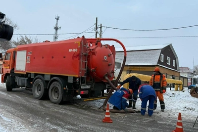Water Main Break Causes Street Closures in Kuibyshevsky District