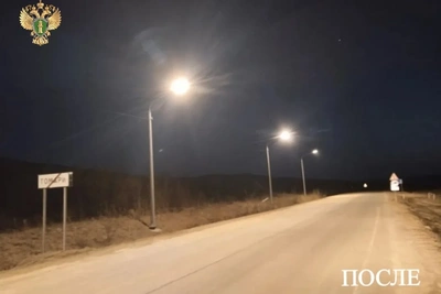 На въезде в Томари появилось освещение после вмешательства прокуратуры