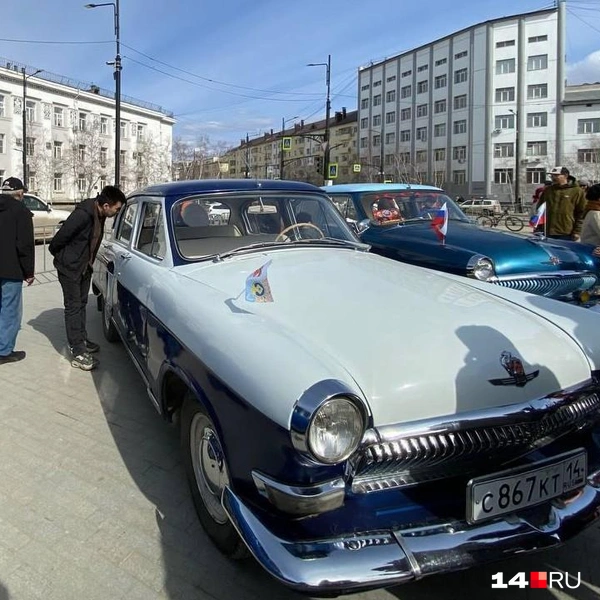 Еще одна модель ГАЗ-21 «Волга» в очаровательном бело-голубом оттенке | Источник: Надежда Ефимова / 14.RU