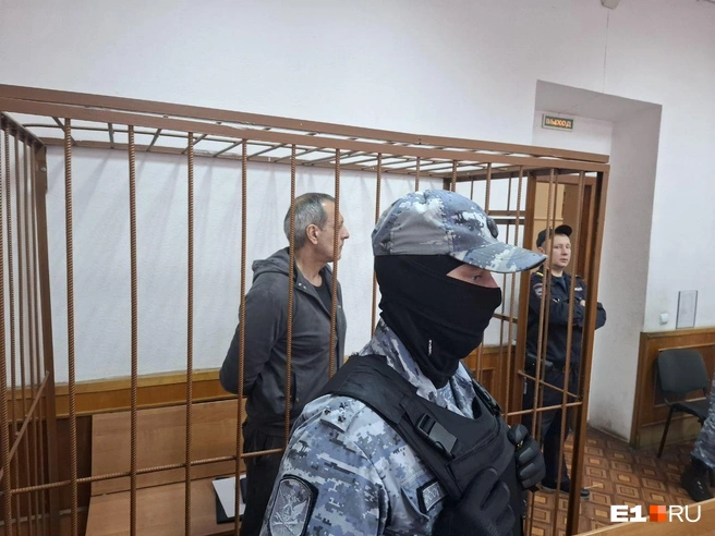 Акоеву грозит от 8 до 15 лет колонии, если вина будет доказана | Источник: Евгений Кошек / E1.RU