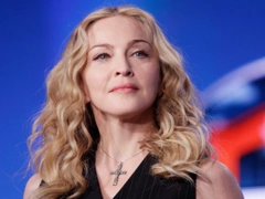 Почему трижды отлученная от церкви Мадонна просит папу римского о встрече