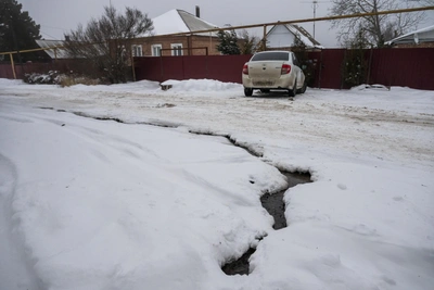 Novoshakhtinsk: Water Flows in Streets but Not from Taps