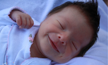 Невероятно, но факт: улыбка младенца оказалась симптомом неизлечимой болезни