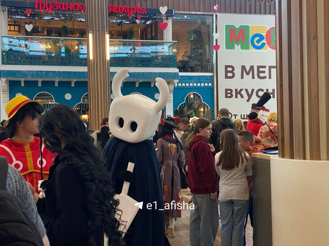 На главной сцене проходило дефиле | Источник: Екатерина Маврина / E1.RU
