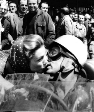 Поцелуй смерти. История одной фотографии