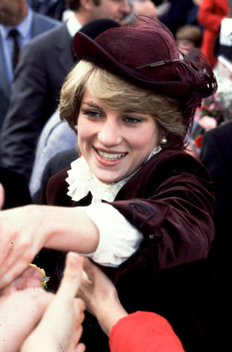 1981Юная Диана в шляпке John Boyd незадолго до свадьбы с Чарльзом.