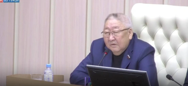 Егор Борисов считает, что глава Якутии может продавать золото и алмазы сам | Источник: Государственное Собрание (Ил Тумэн) Республики Саха (Якутия) / Платформа