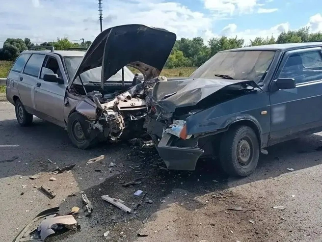 Водители-пенсионеры пострадали при столкновении двух отечественных легковушек в Воронежской области | Источник: ГУ МВД России по Воронежской области / t.me/mvd36