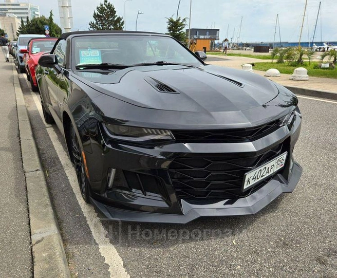 Chevrolet Camaro&nbsp;— одна из машин, на которых Марсель красовался в своих соцсетях | Источник: Номерограм