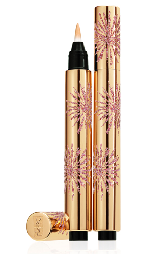 Хайлайтер Touche Eclat (выходит в ограниченной серии с тремя сверкающими фейерверками, украшающими футляр)